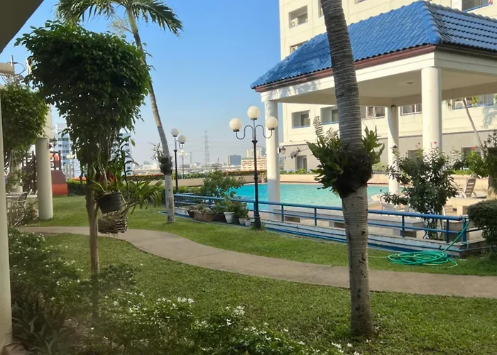 Regent Srinakarin18